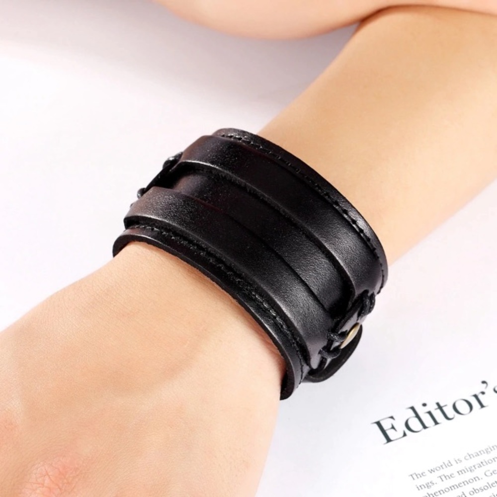 NEW!💙💎AWESOME LEATHER CUFF!💎💙MENS WOMEN UNISEX - Picture 6 of 8